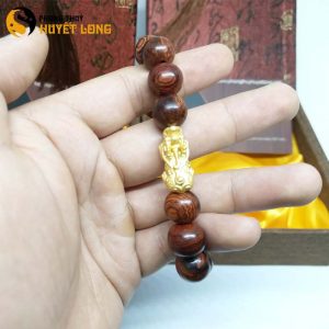 Vòng Tay Gỗ Sưa Đỏ 12ly Mix Tỳ Hưu Bạc Xi Vàng