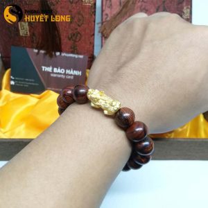 Vòng Tay Gỗ Sưa Đỏ 12ly Mix Tỳ Hưu Bạc Xi Vàng