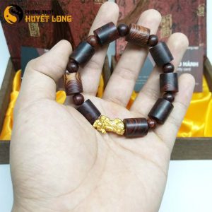 Vòng Tay Gỗ Sưa Đỏ Đốt Trúc 12 Ly