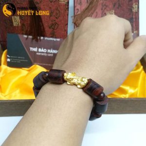 Vòng Tay Gỗ Sưa Đỏ Đốt Trúc 12 Ly