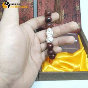 Vòng Tay Gỗ Sưa Đỏ 12ly Mix Tỳ Hưu Bạc 925