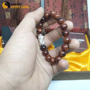 Vòng Tay Gỗ Sưa Đỏ 10ly Mix Tỳ Hưu Bạc 925