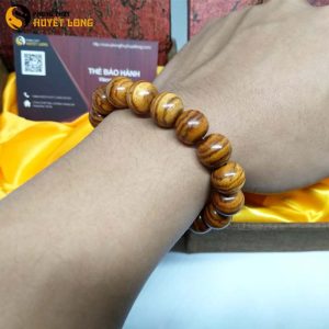 Vòng Tay Sưa Đỏ Quảng Bình 12 Ly 17 Hạt (Size Nam)