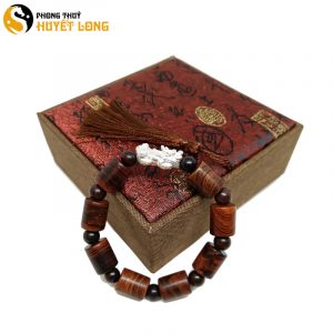 Vòng Tay Gỗ Sưa Đỏ 12ly Đốt Trúc Mix Tỳ Hưu Bạc