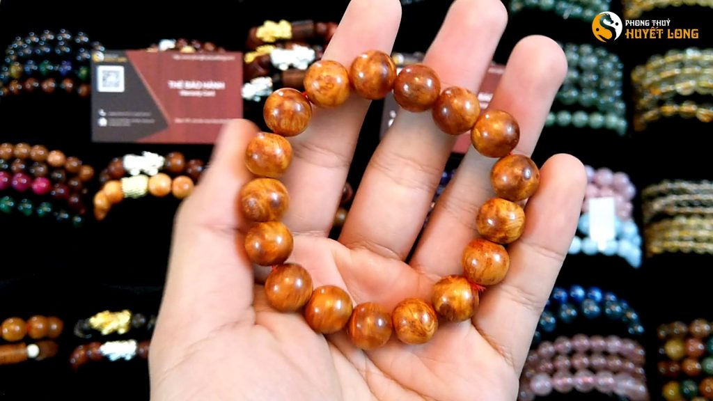 Vòng Tay Gỗ Nu Huyết Long 12 ly