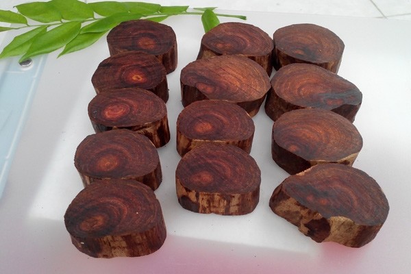 Vòng tay gỗ sưa đỏ