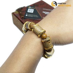 Trầm tốc bọc vàng