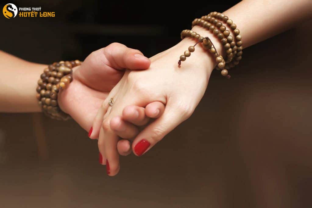 Chuỗi Trầm Hương Tốc Rừng 108 Hạt Tự Nhiên Chuỗi Trầm Hương Tốc Rừng 108 Hạt Tự Nhiên