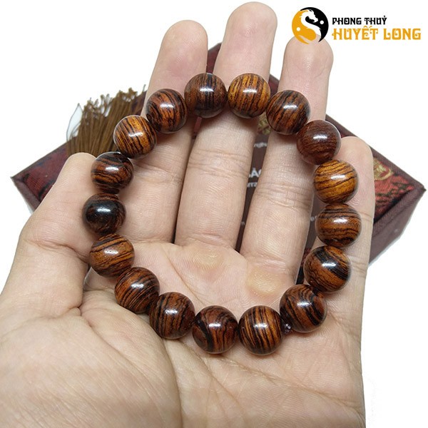 Vòng Tay Gỗ Sưa Đỏ 12Ly 17 Hạt (Size Nam)
