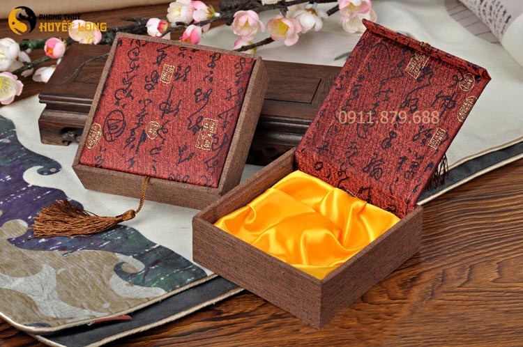 Money Amulet Thái Lan - Bùa Hộ Mệnh Mang Đến Sức Khỏe, Tài Lộc, Bình An Money Amulet Thái Lan - Bùa Hộ Mệnh Mang Đến Sức Khỏe, Tài Lộc, Bình An