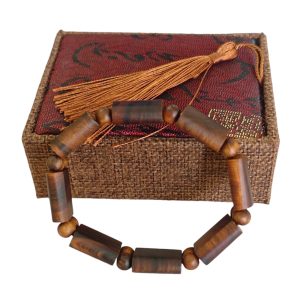 Lắc Tay Gỗ Bách Xanh Mộc Châu Chìm Nước, Thơm Ngọt Vĩnh Viễn